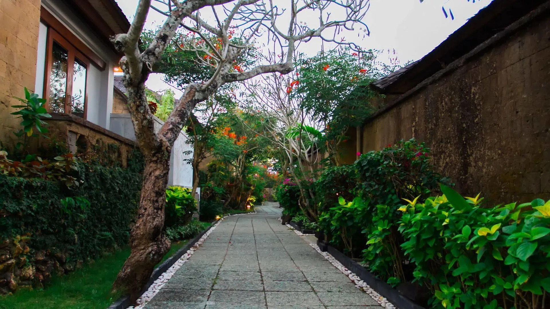 Sekar Nusa Villas Kuta Selatan 4*,